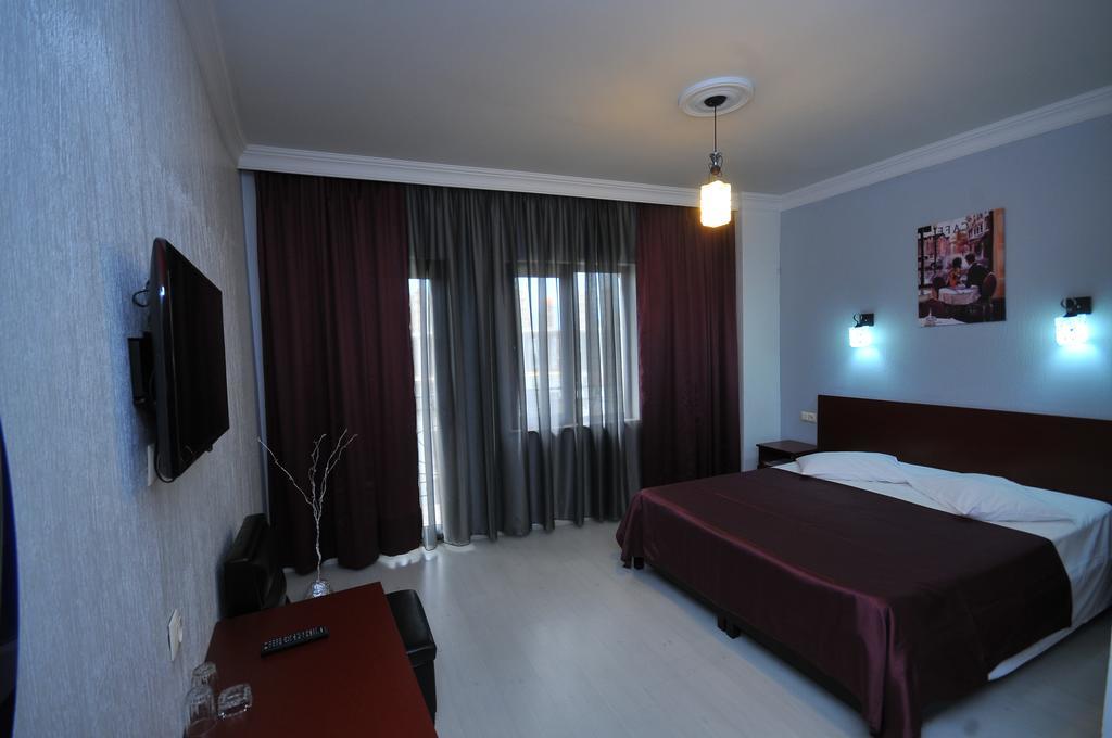 Hotel Iberia Batumi Zewnętrze zdjęcie