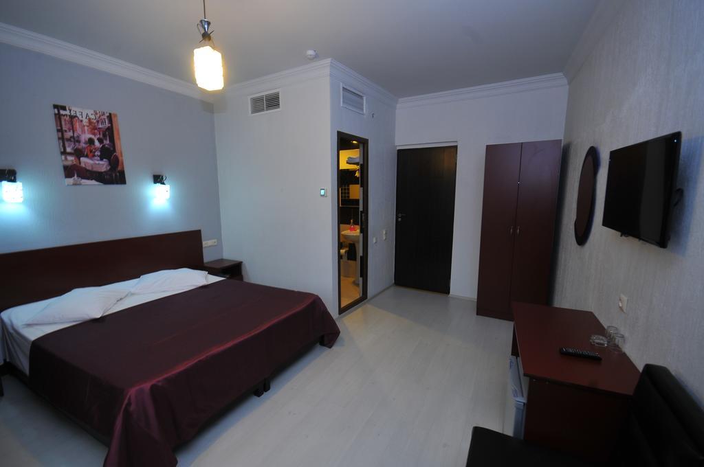 Hotel Iberia Batumi Zewnętrze zdjęcie