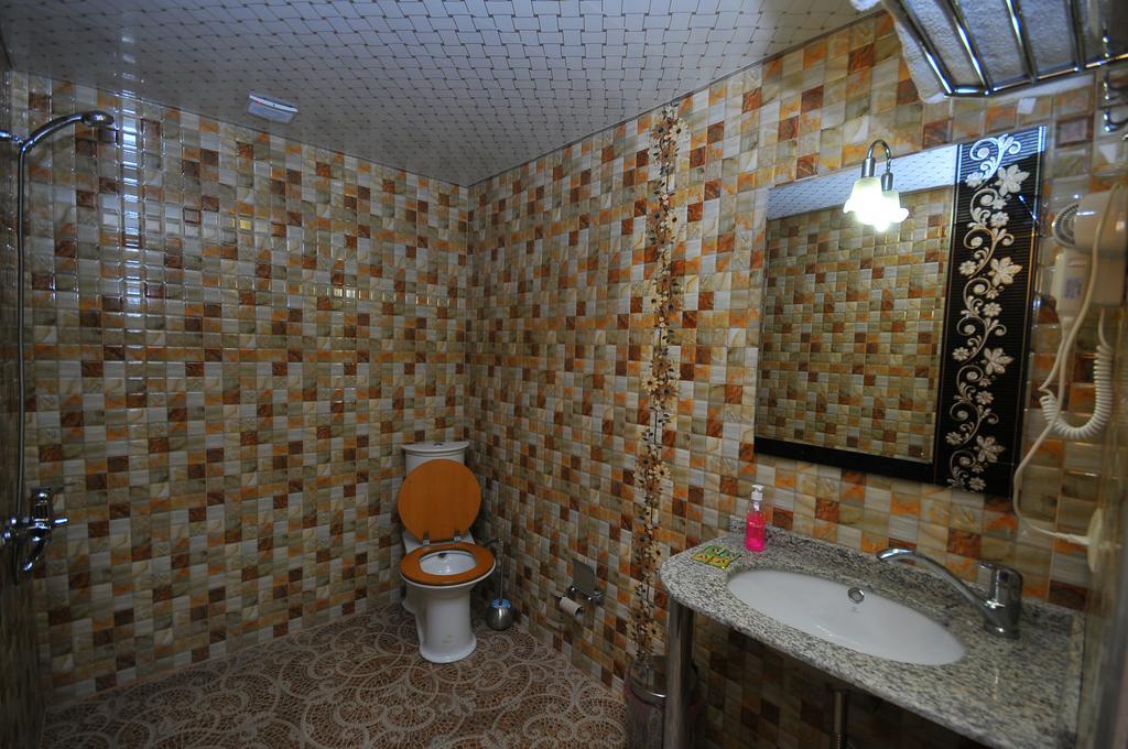 Hotel Iberia Batumi Zewnętrze zdjęcie