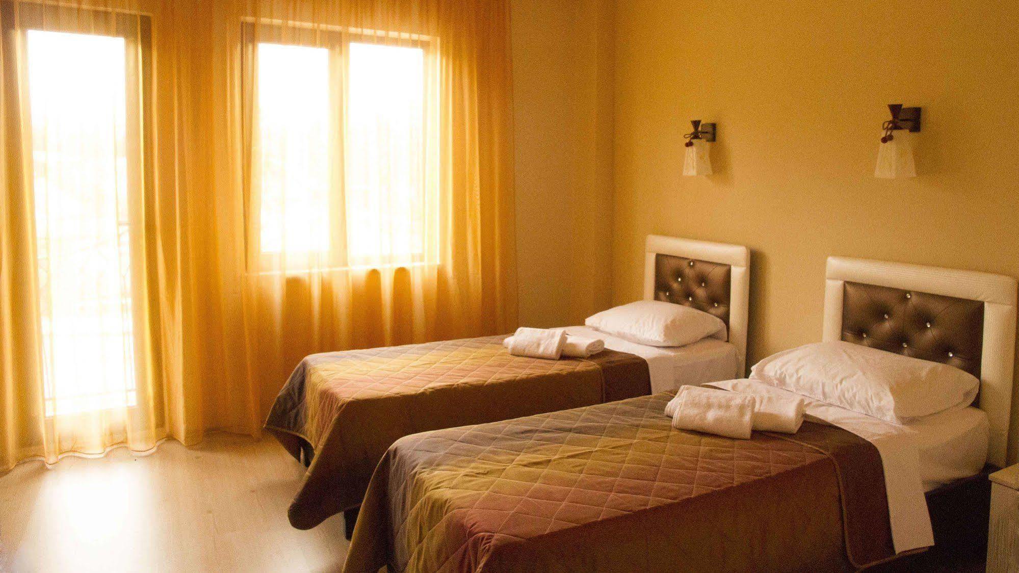 Hotel Iberia Batumi Zewnętrze zdjęcie